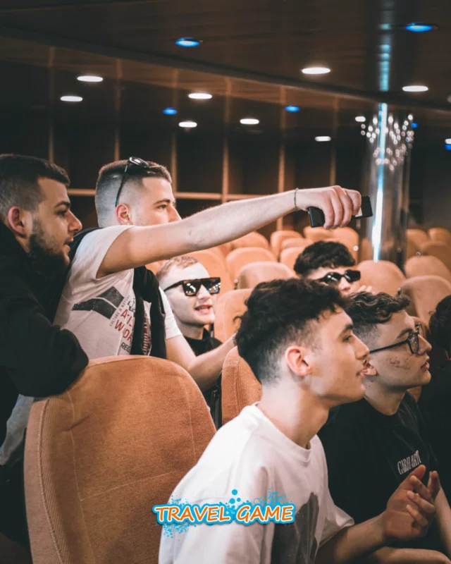 🎲 Giocare è il primo verbo che impariamo. Ma è anche il più rivoluzionario.
E noi, con la gamification, abbiamo deciso di farne un metodo.

Gamificare non significa solo divertirsi.
Significa coinvolgere.
Significa rendere memorabile ogni informazione.
Significa educare attraverso emozioni, adrenalina e sfide.

Oggi, nella Giornata Mondiale del Gioco, celebriamo il nostro modo di educare:
con il sorriso sulle labbra, il cuore che batte e la mente accesa.
Perché solo chi sa giocare... può davvero imparare.

#Gamification #GiornataDelGioco #ImparareGiocando #TravelGame #HighSchoolGame #DidatticaInnovativa #EducazioneAttraversoIlGioco #ApprendimentoAttivo #ScuolaDelFuturo #RicordiCheRestano